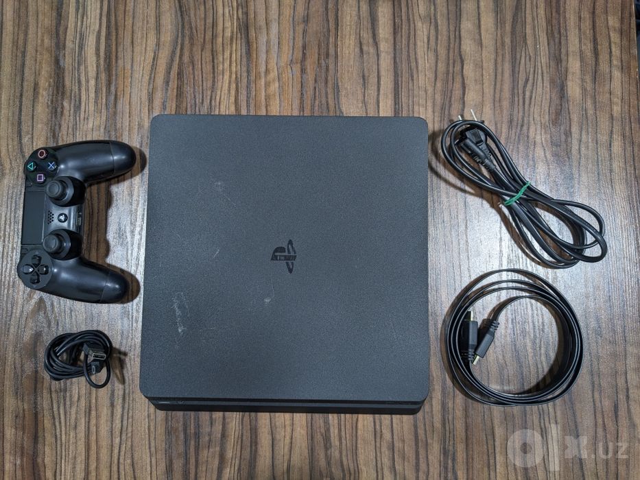 Playstation 4 Slim 1Tb прошивка 11/12 + 1 dualshok 4 original