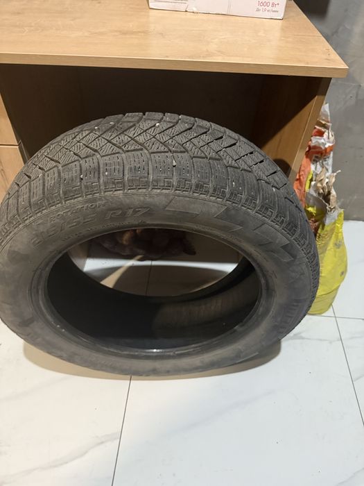 Зимние шины phirelli 215/55/17