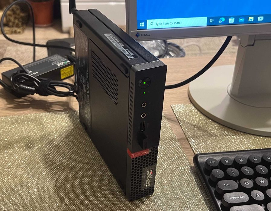 Sistem Lenovo mic I3 7300T, 16Gb 256 SSD Wi Fi LCD 22 inchi tast mouse