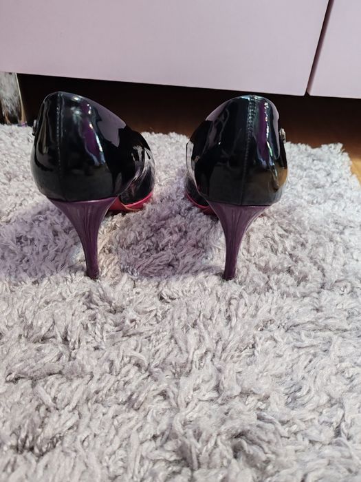 Pantofi eleganți lăcuiți Graceland