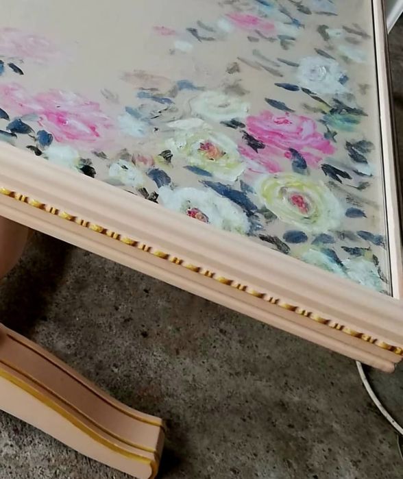 Masa reconditionata pictata manual