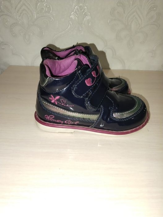 Продаю осенью сапоги