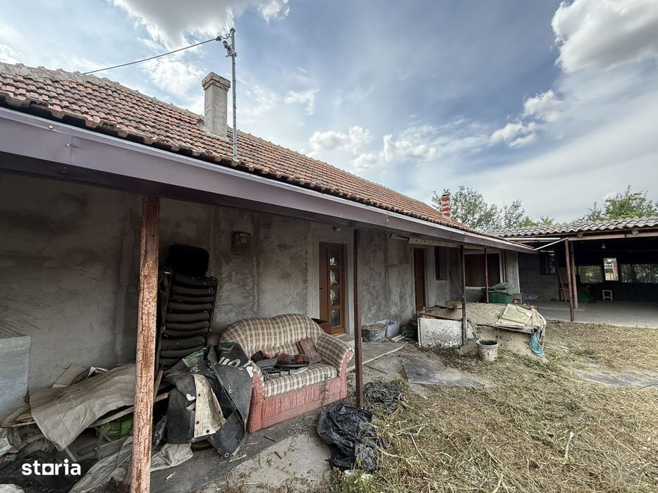 Casă de vânzare – Sântana