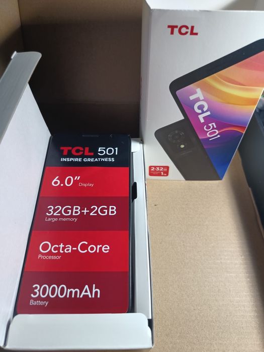 Telefon TCL 501.