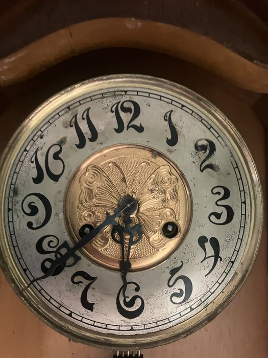 Голям античен часовник