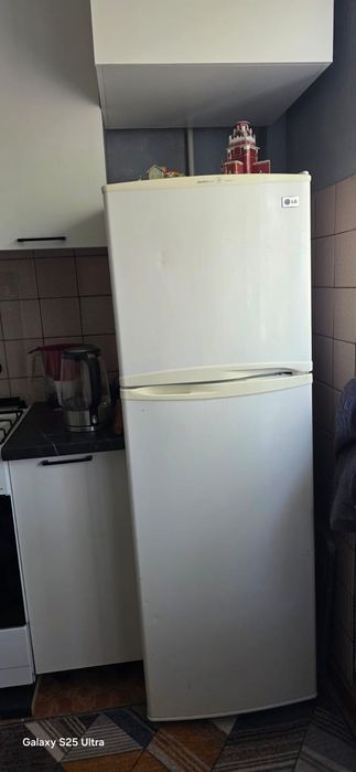 Продам холодильник