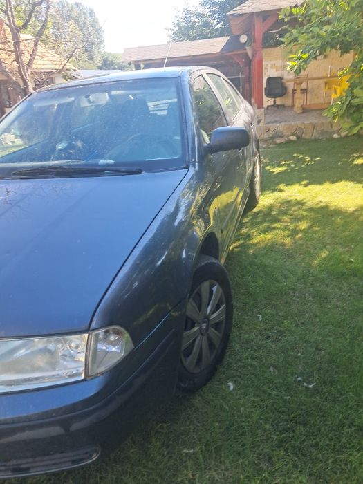 2 Skode  octavia tour