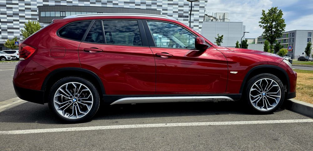 BMW X1 2011 — imagine 2