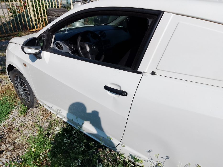 Продавам на части Сеат Ибиза 1.2 tdi 2015г