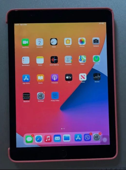 iPad Pro 9.7 inch с оригинален калъф