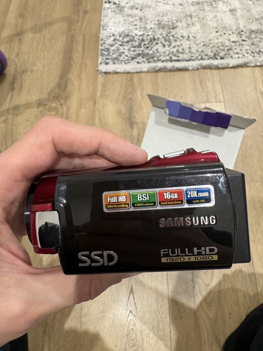 Видеокамера Samsung Full HD Memory Cam