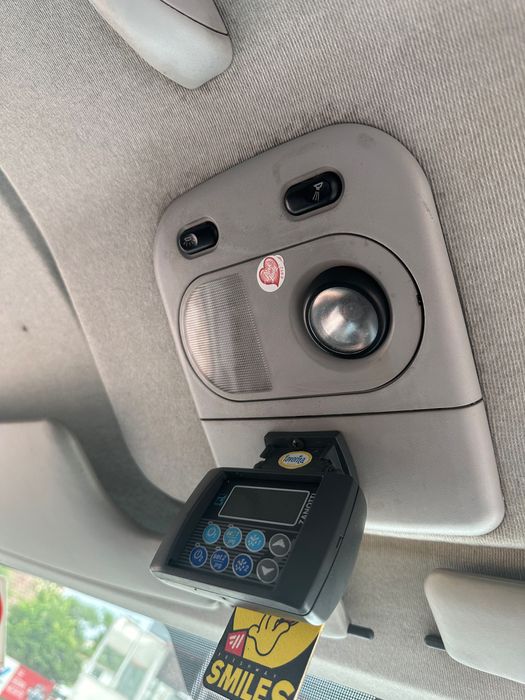 Продавам термоизолиран фургон с агрегат хубард