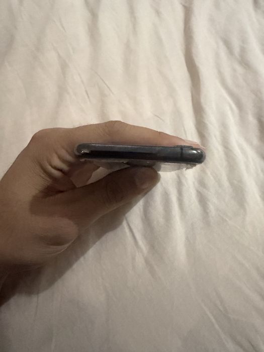 Продам IPhone xs 256gb black