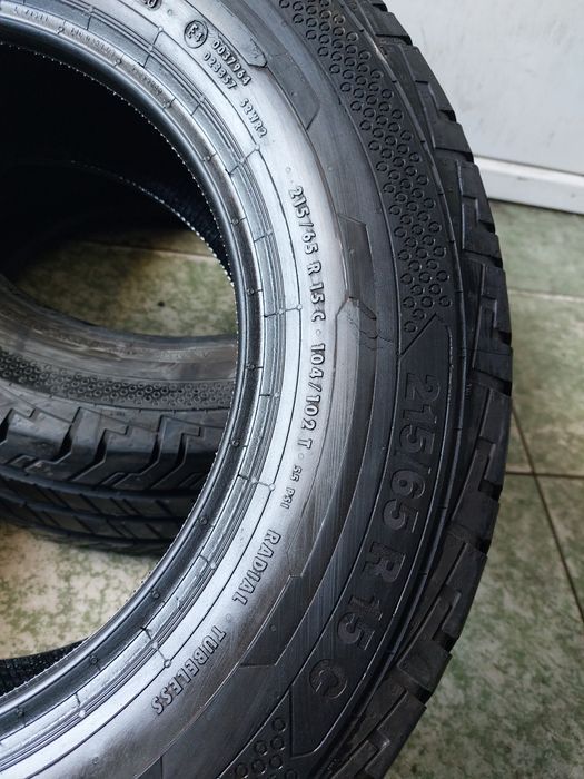 2 anvelope 215/65 R15 C Continental