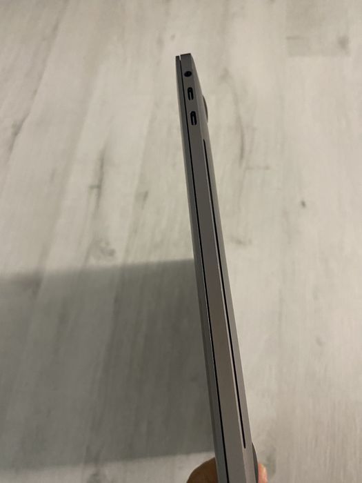 Mackbook A1989 , Inteli7, baterie 260 cicluri