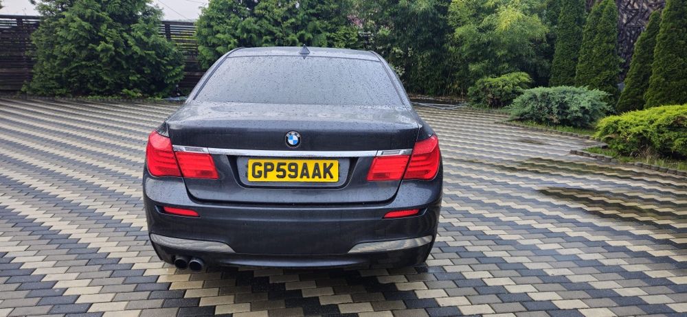 Bmw 730. M-Paket diesel 2010 4 butoane