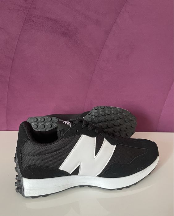 Обувки new balance 327