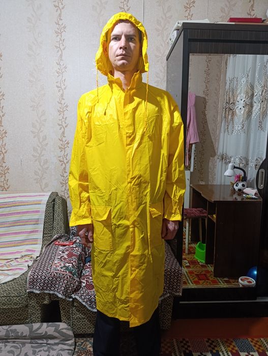 Дождевик фирменный