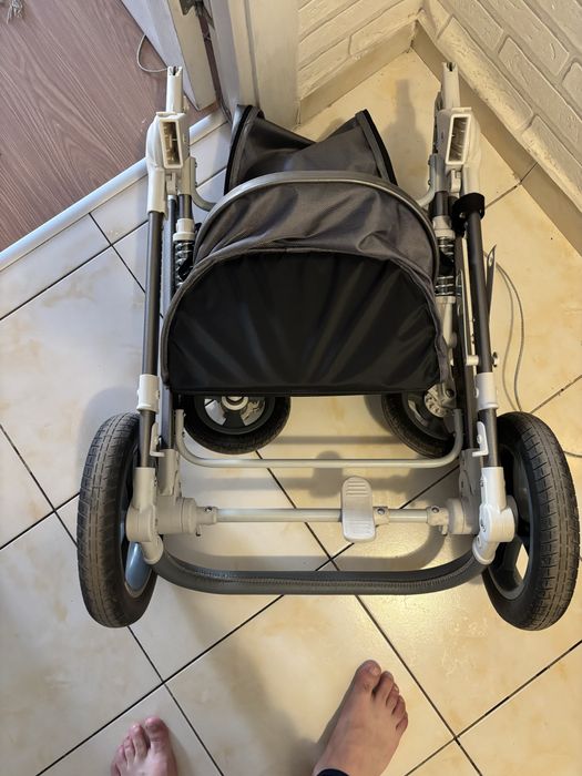 Продаётся детская коляска (почти новая)