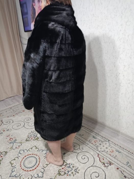 Норкавая шуба черный бриллиант