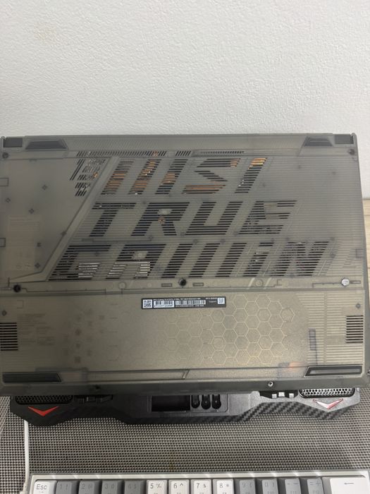 Msi cyborg 15 A13VFK