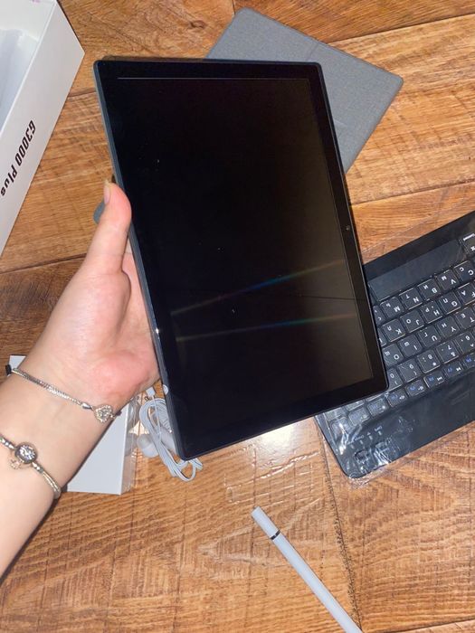 Продается Планшет