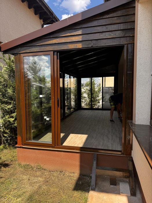 Pergole terase de lemn cu ichideri din sticla .Constanta si Tulcea