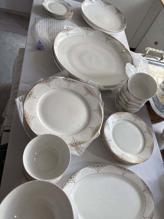 Продам посуду 10 персон