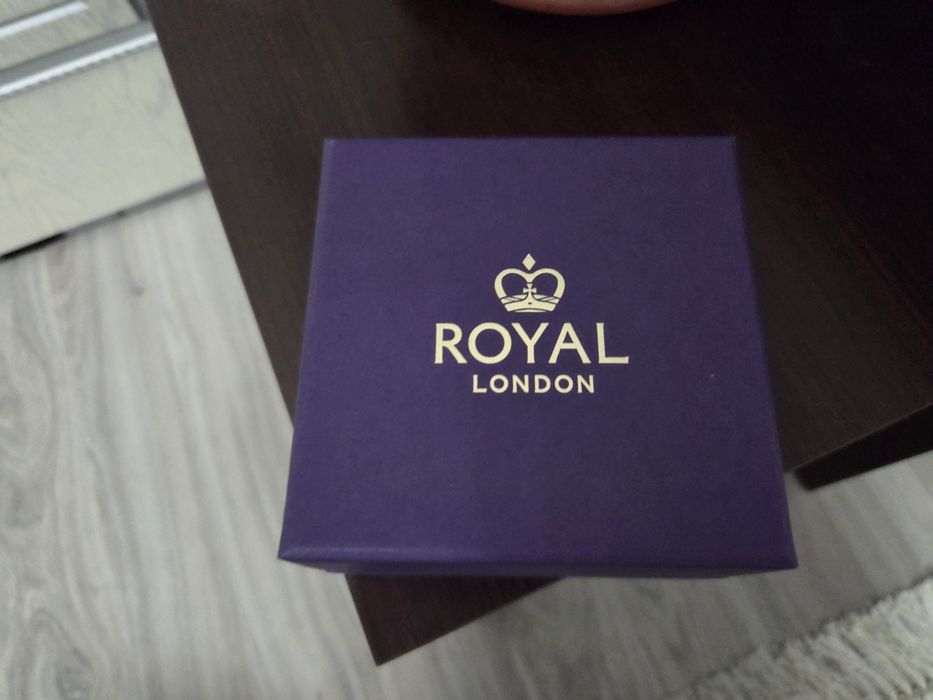 Royal London часы