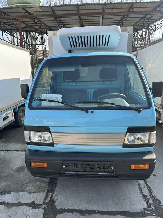 labo va boshqa turdagi aftomabilarga bort easash hizmati