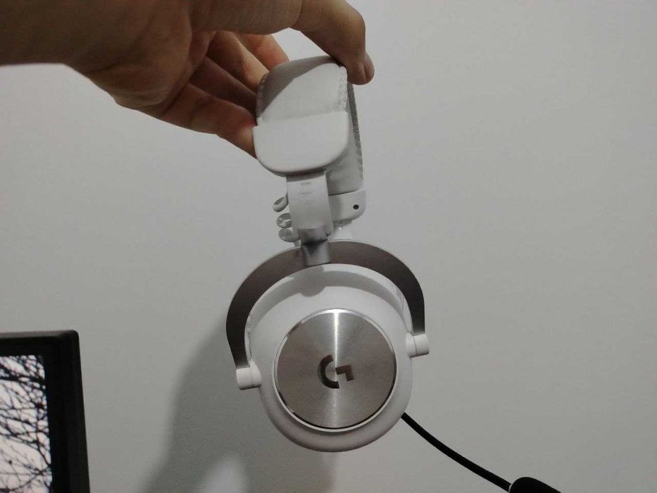 naushnik sotiladi logitech spedlight 2 oq rangi