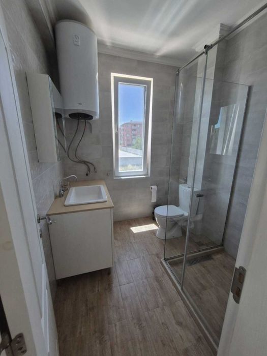 Дава се под наем Тристаен апартамент в Пловдив, Център - 130 кв.м за 714 € - Снимка #2