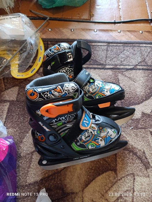Продам детские коньки