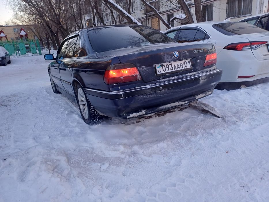 Продам легендарный Бмв  е 38 состояние хороший без проблем