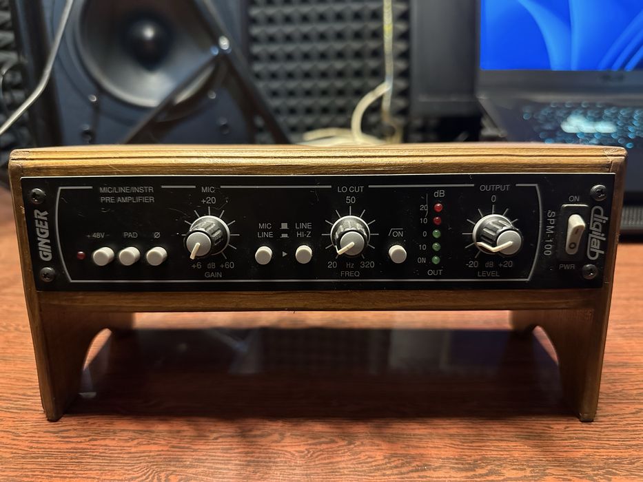 Микрофонный предусилитель