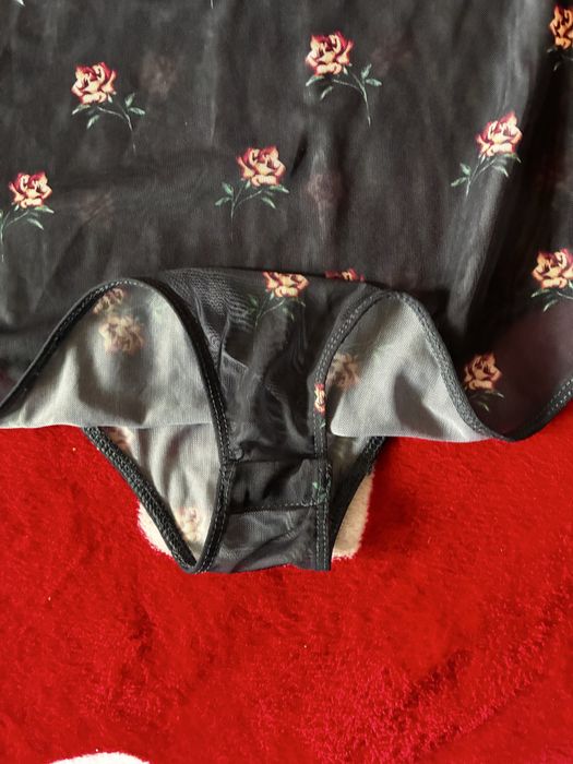 Body transparent cu trandafiri