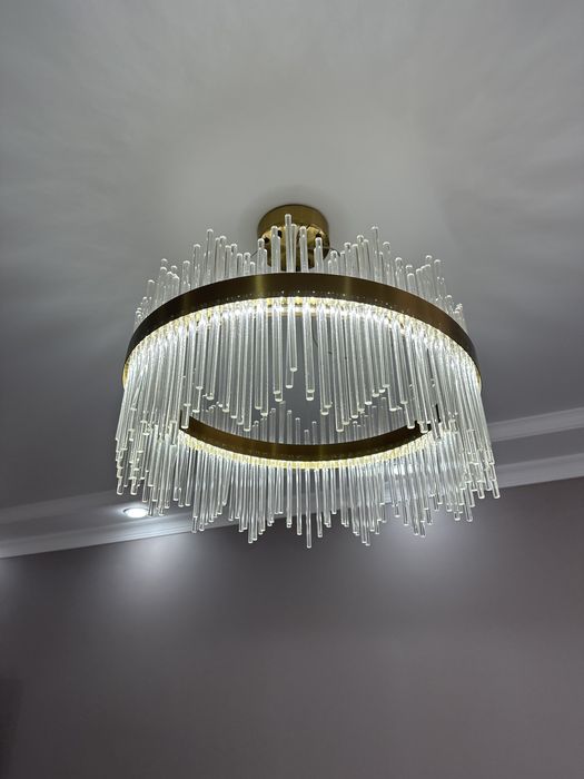 Продам люстру срочно