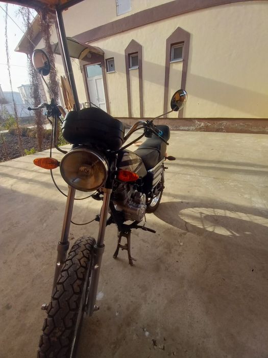 Moto sotiladi srochni pul zarur