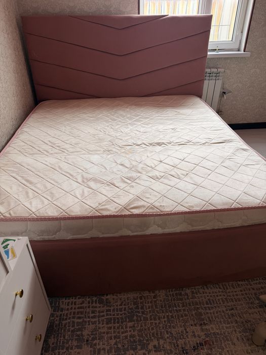 Кровать двухспальная