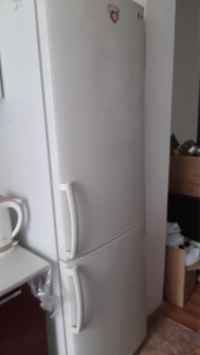Продам холодильник