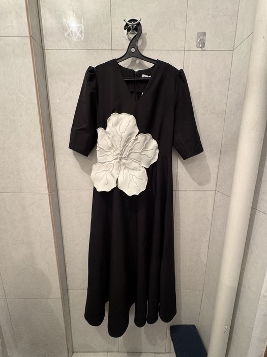 Продам платье черное