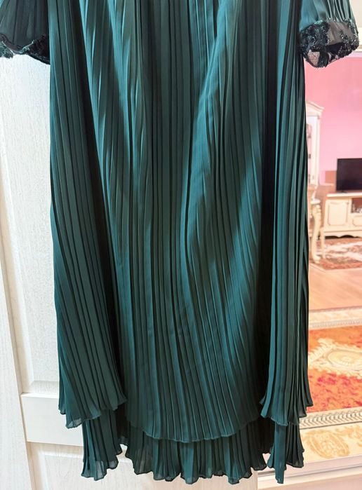 Продаю элегантное платье