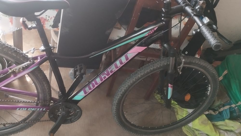 Vând bicicleta cu suspensie față