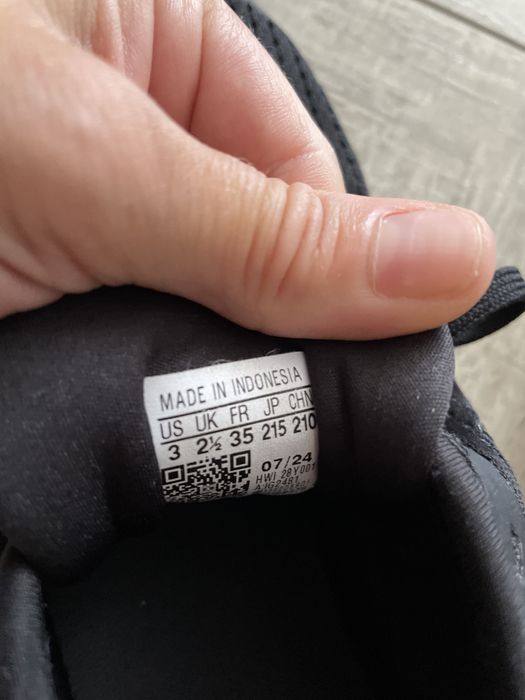 Vand adidasi marimea35