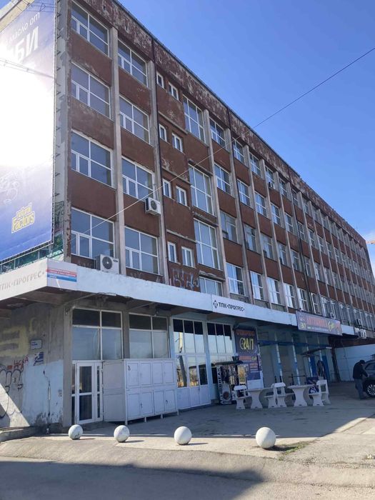 Продава се Промишлена сграда в Русе, Дружба 3 - 816 кв.м за 2819 €/кв.м - Снимка #1