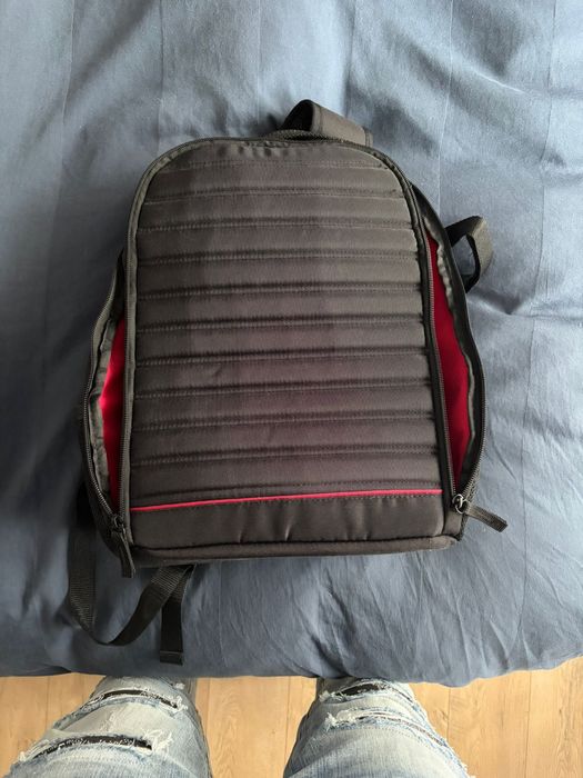 Camera foto Canon EOS 2000D