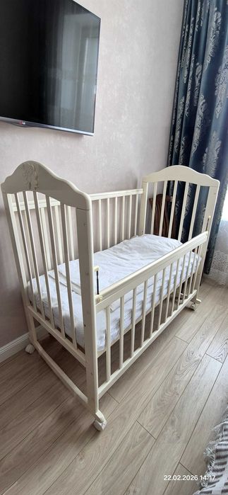 Продам детскую кроватку