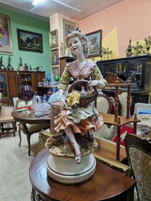 Превъзходна италианска порцеланова фигура статуетка Capodimonte