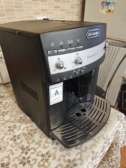 Espressor automat De'Longhi Magnifica ESAM 3000.B