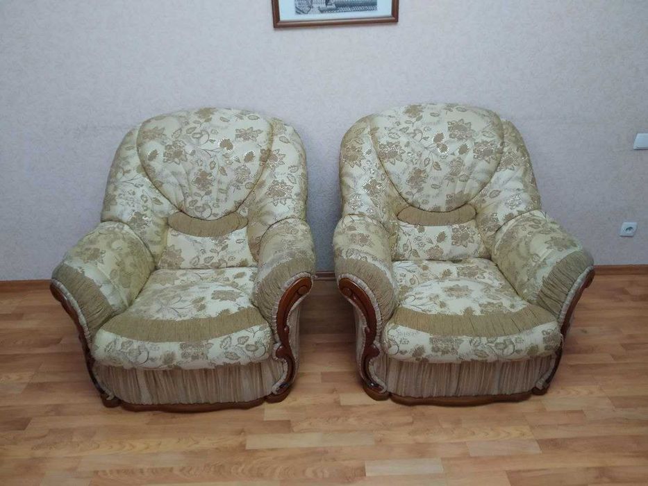 Кресла мягкие.  Большие. Пара ( 2 штуки ).